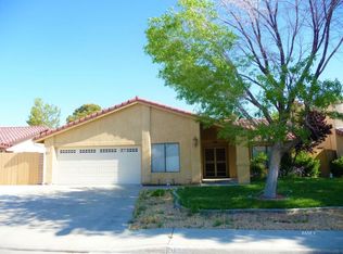 1112 Las Cruces Ct, Ridgecrest, CA 93555