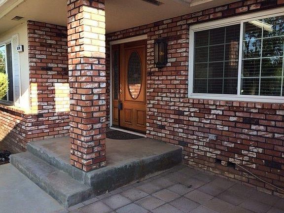 3rd image of 670 E Pinedale Ave