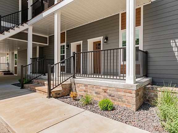 2nd image of 98 Chicksaw Ln #2-C