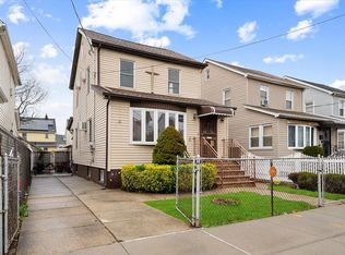 114-20 208th St, Cambria Heights, NY