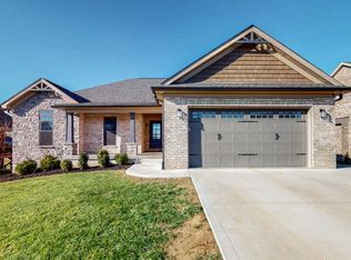 117 Bluffs Edge Ct, Mount Washington, KY 40047