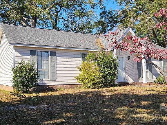 2nd image of 526 Hillcrest Dr