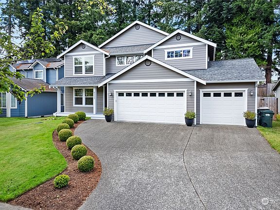 2nd image of 6323 Onyx Court SE
