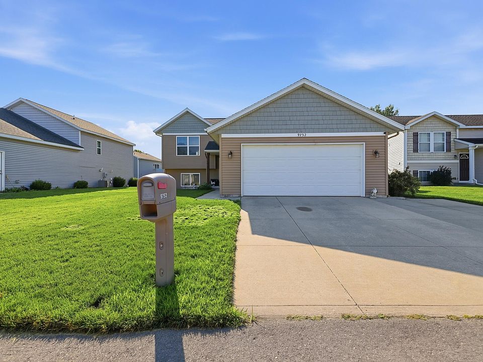 1st image of 9752 Crystal Cir