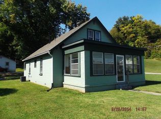 317 N 2nd St, Jeffersonville, IN 47130