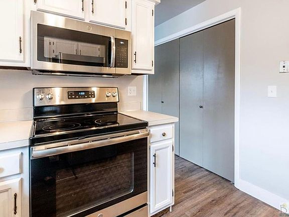 5th image of 2119 8th Ave N APT 4