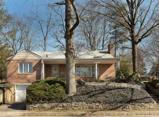 63 Hampshire Rd, Great Neck, NY 11023