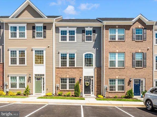 1444 Clingmans Dome Dr, Frederick, MD 21702