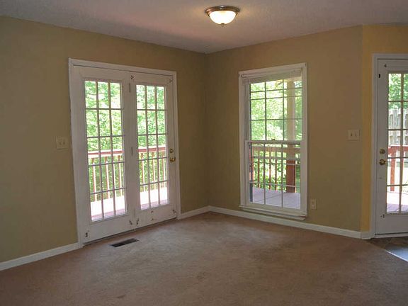 5th image of 145 Whitehall Dr