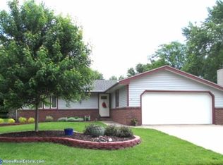 5530 Coyote Cir, Lincoln, NE 68516