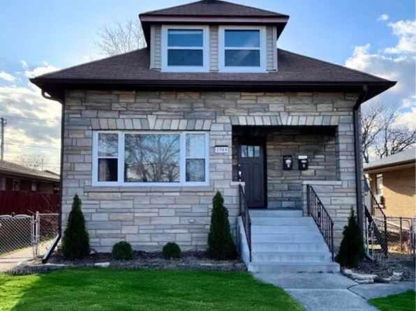 1744 Broadway Ave, Melrose Park, IL 60160