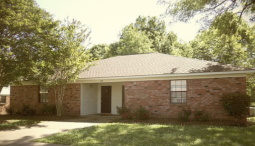 1st image of 124 Helen Cir #A