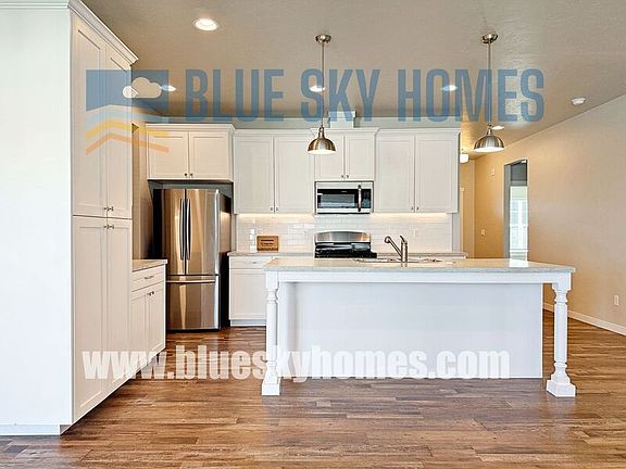 3rd image of 9220 W Jewell St
