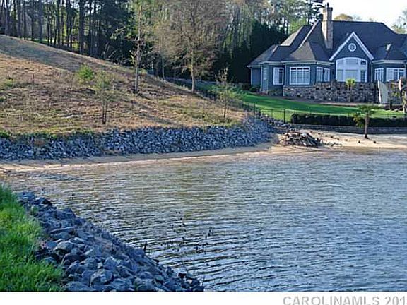 5th image of 15829 Alloway Ln
