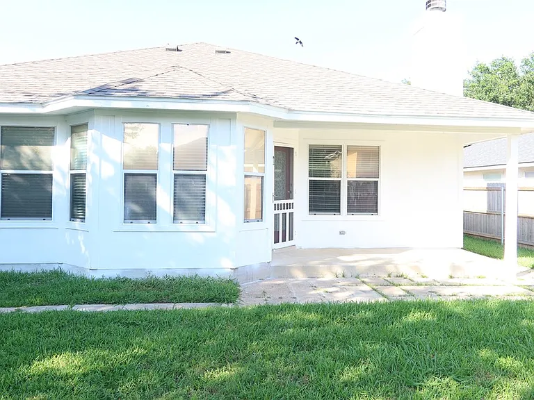 3710 Westfield Dr — Photo 13
