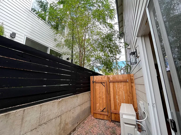 4725 N Williams Ave — Photo 15