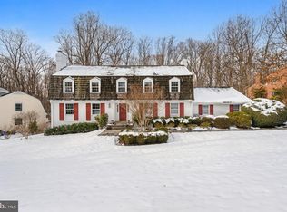 7917 Greentree Rd, Bethesda, MD 20817