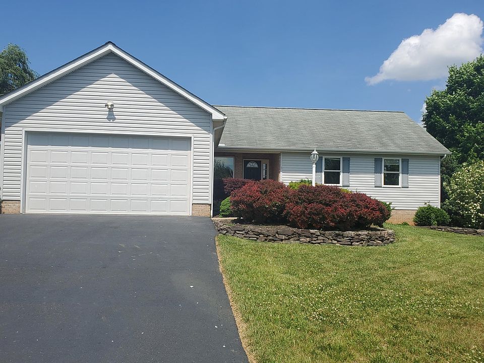 1st image of 15 Langley Dr