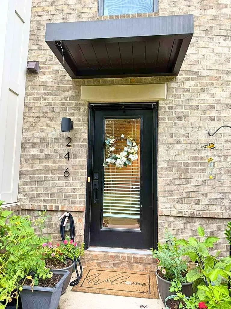 3 bed, 3.5 bath, 1632 sqft, $2,450 — Photo 3