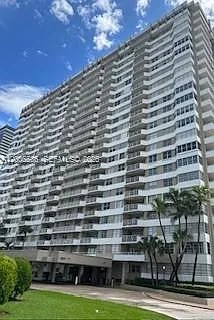 1985 S Ocean Dr #21P