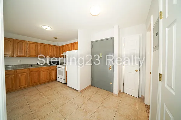 Rented by Sterling Realty Solution Inc | media 1