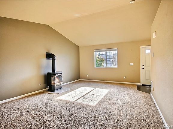 5th image of 19904 100th Avenue Ct E