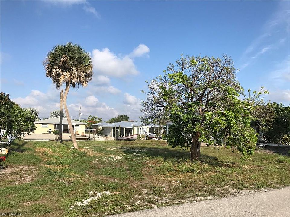 2nd image of 16070 Porto Bello St