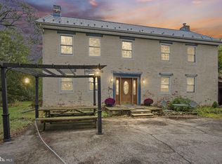 2065 Goldenville Rd, Gettysburg, PA 17325