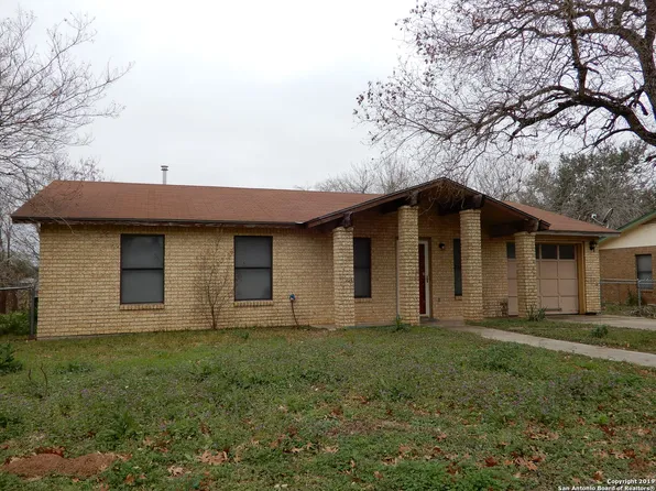 1008 LONGLEAF DR, Floresville, TX 78114