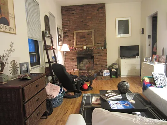 Rented by City Connections Realty | media 20