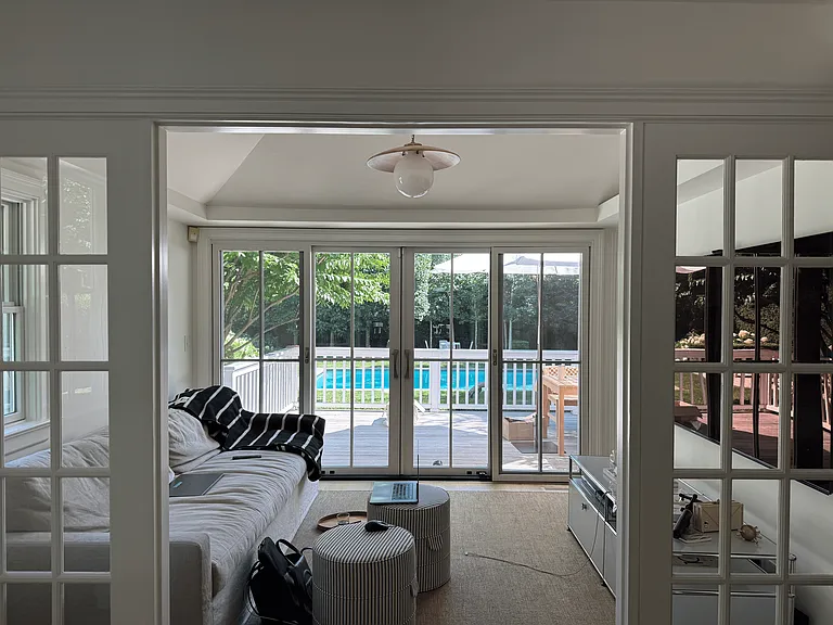 86 Pantigo Rd — Photo 11
