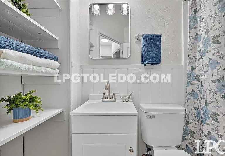 927 W Northgate Pkwy — Photo 29