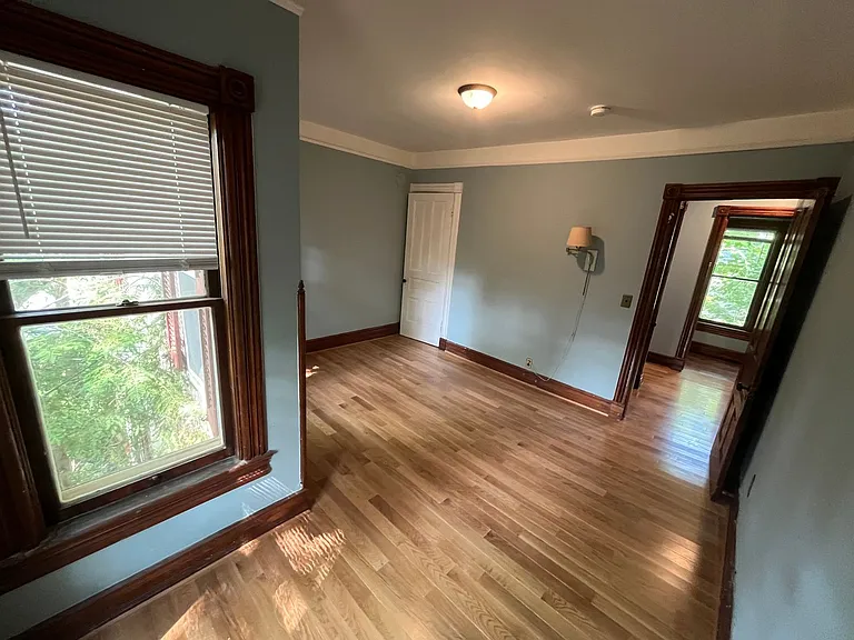 921 W Huron St — Photo 5