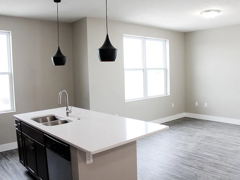 Prairie Heights Apartments — Photo 10