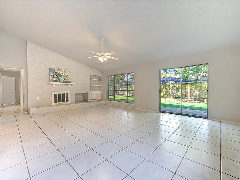 10514 Rancho Bernardo Ln — Photo 9