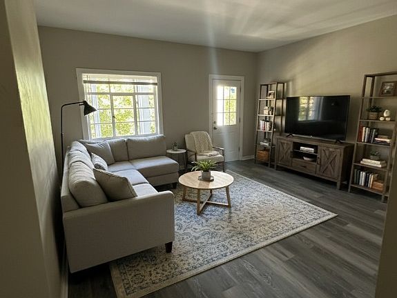 3rd image of 631 Melwood Ave