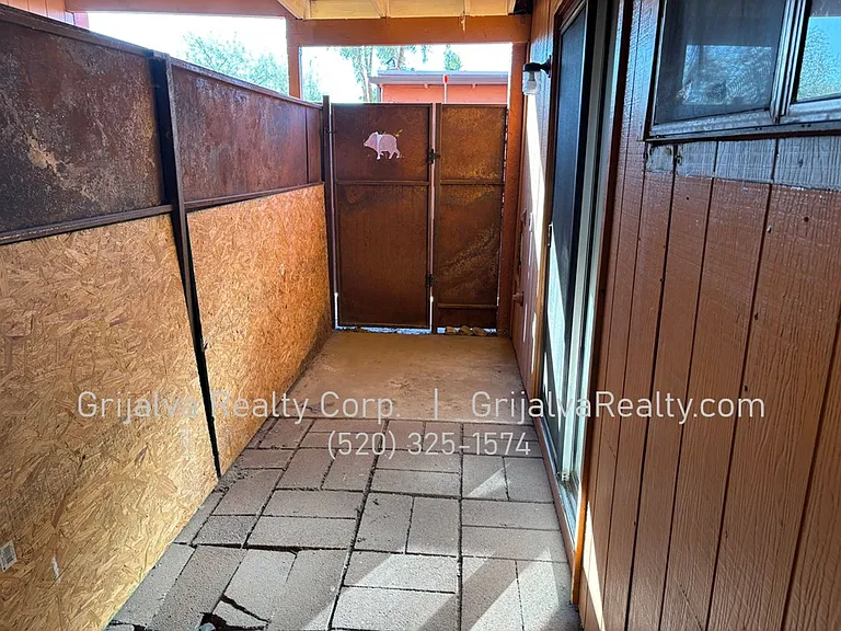 2131 N Margaret Ave — Photo 12