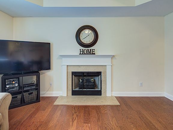 4th image of 2714 Summer Creek Dr