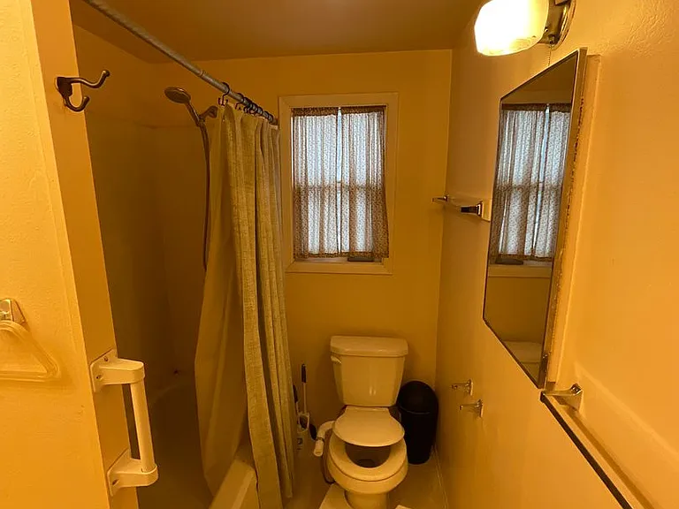 2705 N Depot St — Photo 7