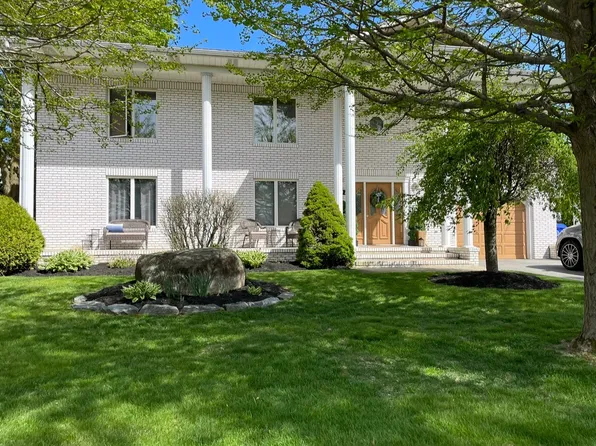 (undisclosed Address), East Providence, RI 02914