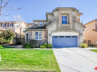 22223 Celestial Ln, Saugus, CA 91390