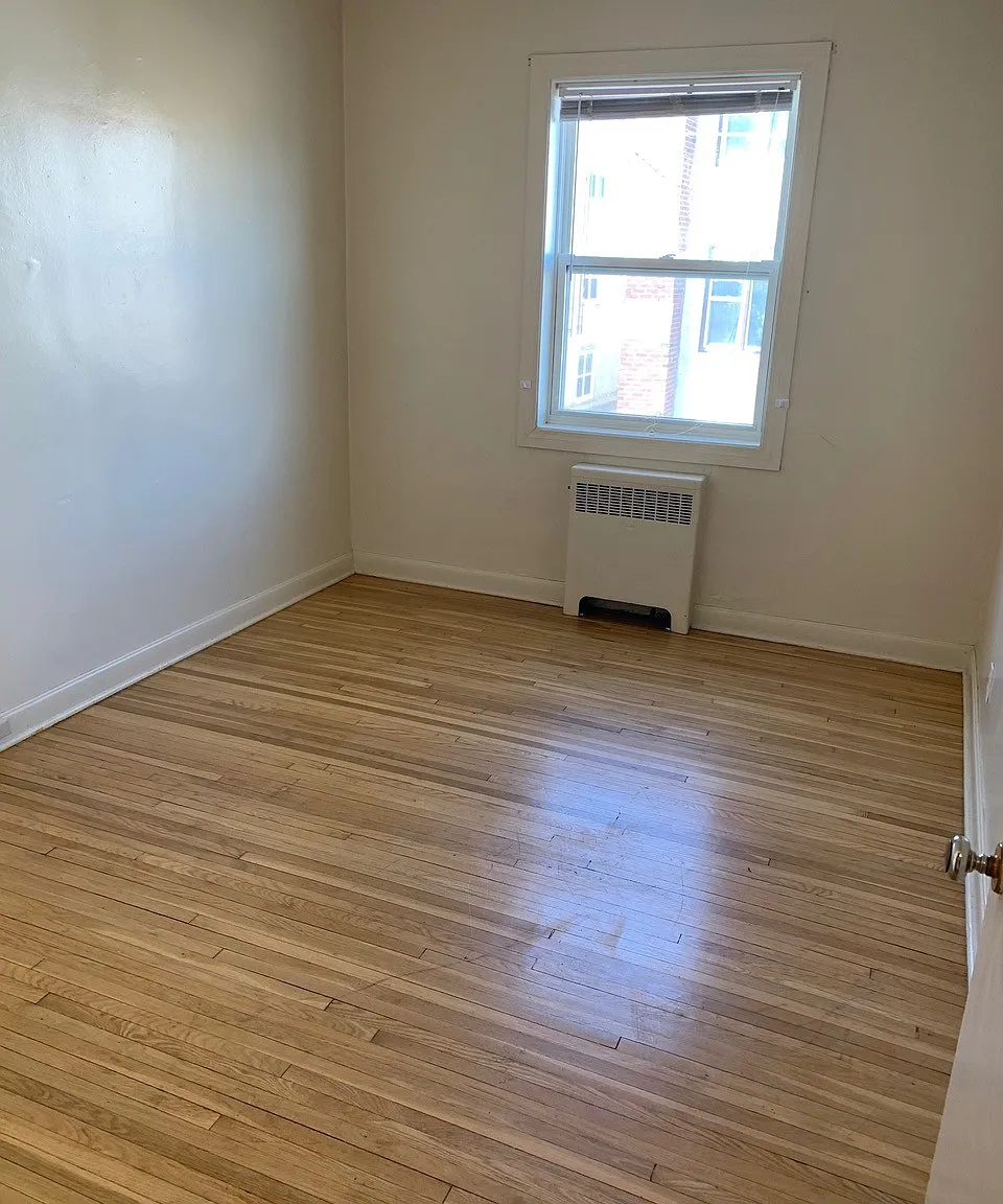 210 Jamison Avenue — Photo 4