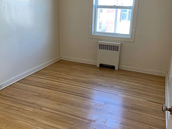 4th image of 210 Jamison Ave #6