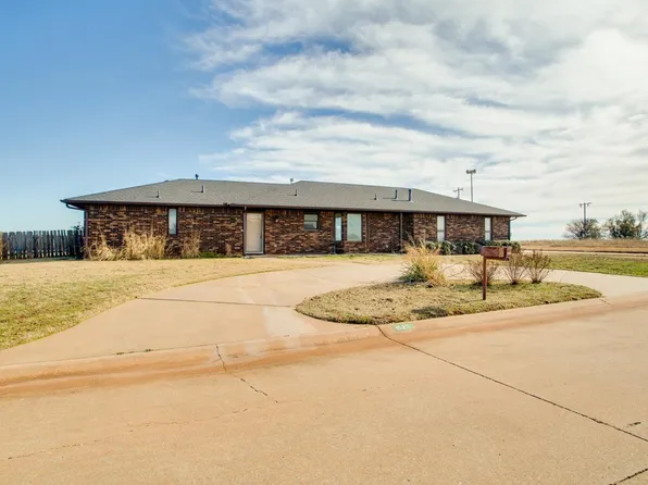 1525 Katie Ln, Enid, OK 73701