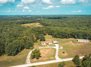19603 Clover Rd, Lebanon, MO 65536