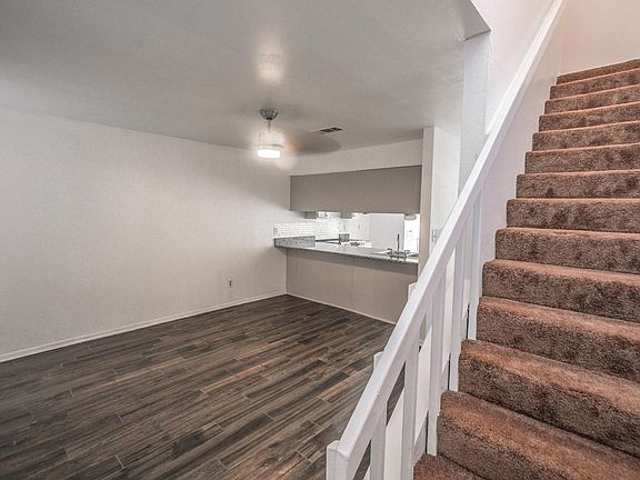 3rd image of 1034 McKinley St APT B