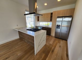 904 Quinnipiac Ave, New Haven, CT 06513