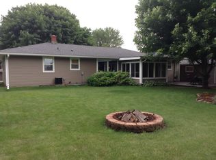 238 Goodview Dr, Spring Grove, MN 55974