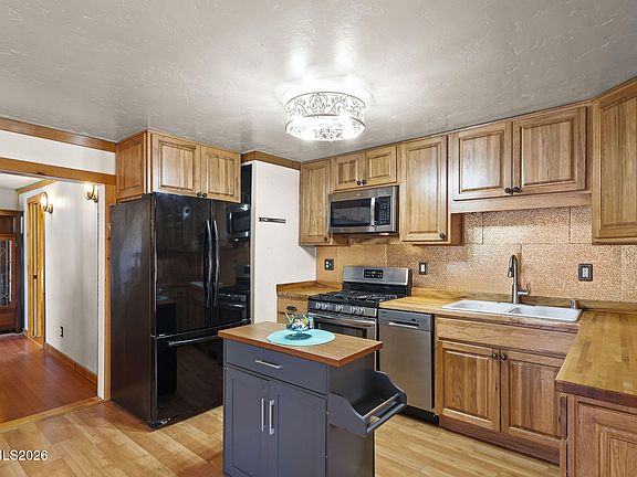 4th image of 421 14th St