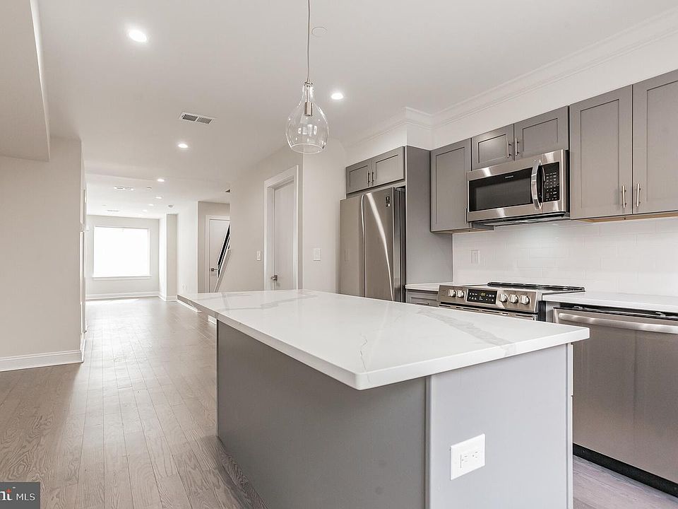 1st image of 2446 Frankford Ave #1